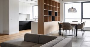 Nowoczesny salon z jadalnią: aranżacje, inspiracje i pomysły na wnętrze